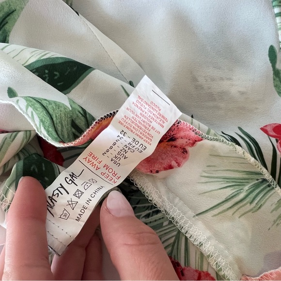 NWOT Nasty Gal Collection Keep a Cool Head Palm Romper Hawaiian Floral Size 2 - Picture 11 of 13